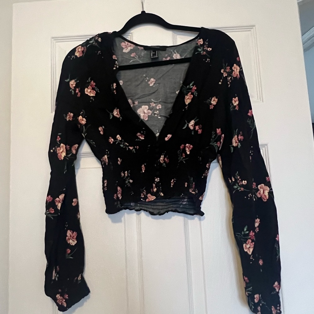 Forever 21 Black Floral Blouse size M